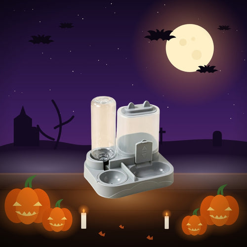 Bebedero para gatos con orejas con fondo de Halloween